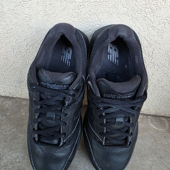 Size 7 - New Balance 928V3 Women’s Triple Black Walking Shoes WW928BK3 - Picture 2 of 8